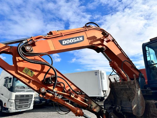 Dossan DX80R - Imagen 4