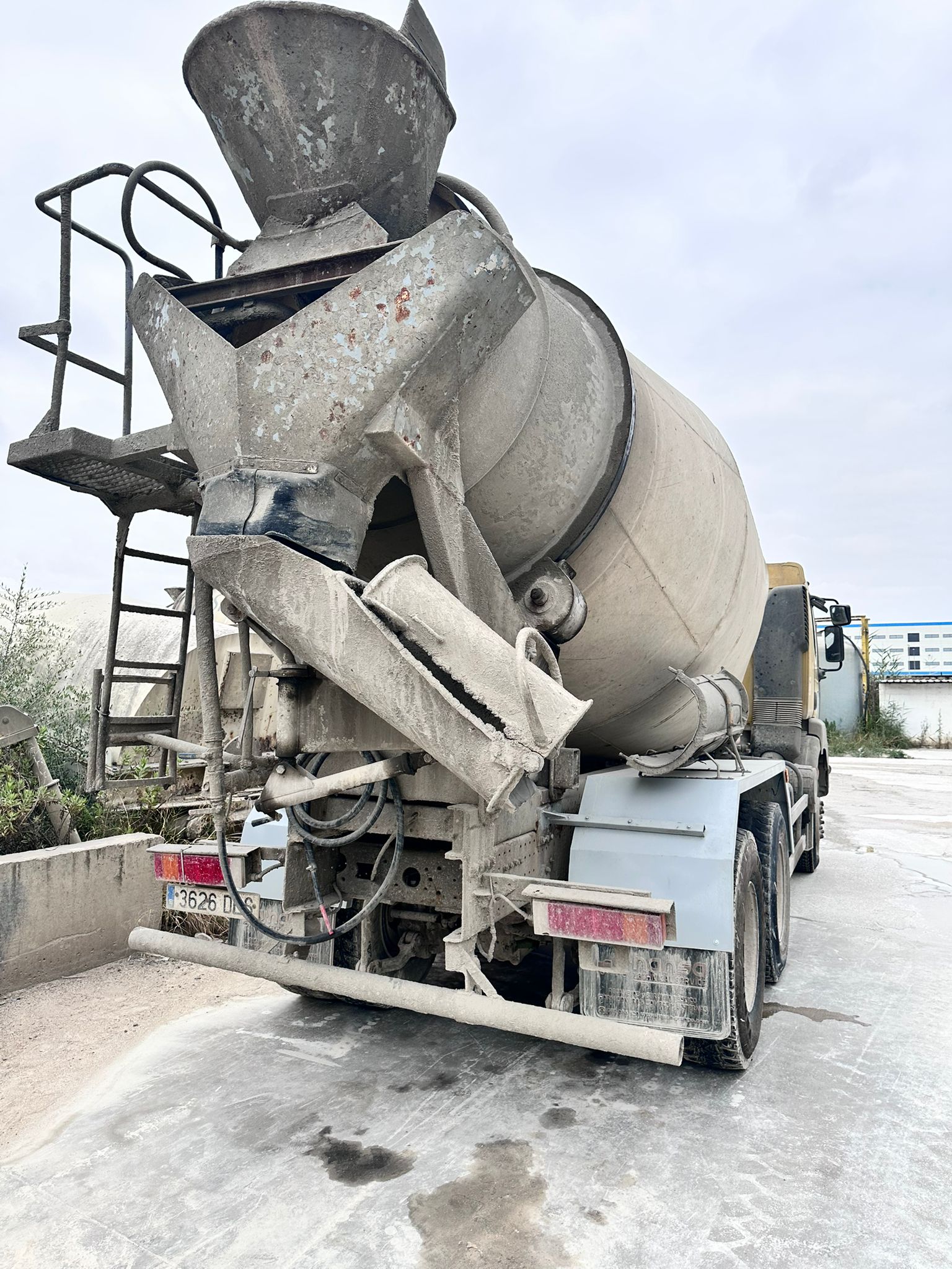 Hormigonera Renault 320.26 - Image 4