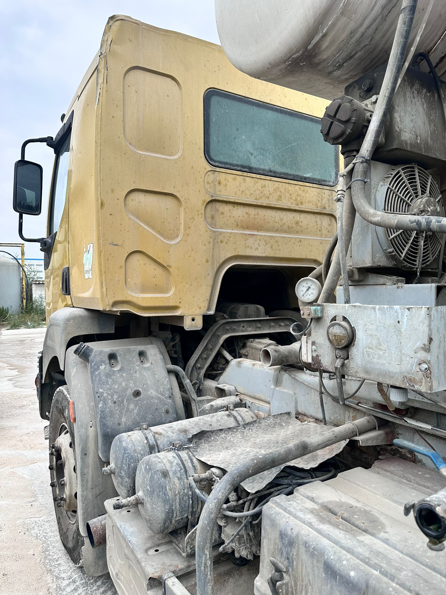Hormigonera Renault 320.26 - Image 11
