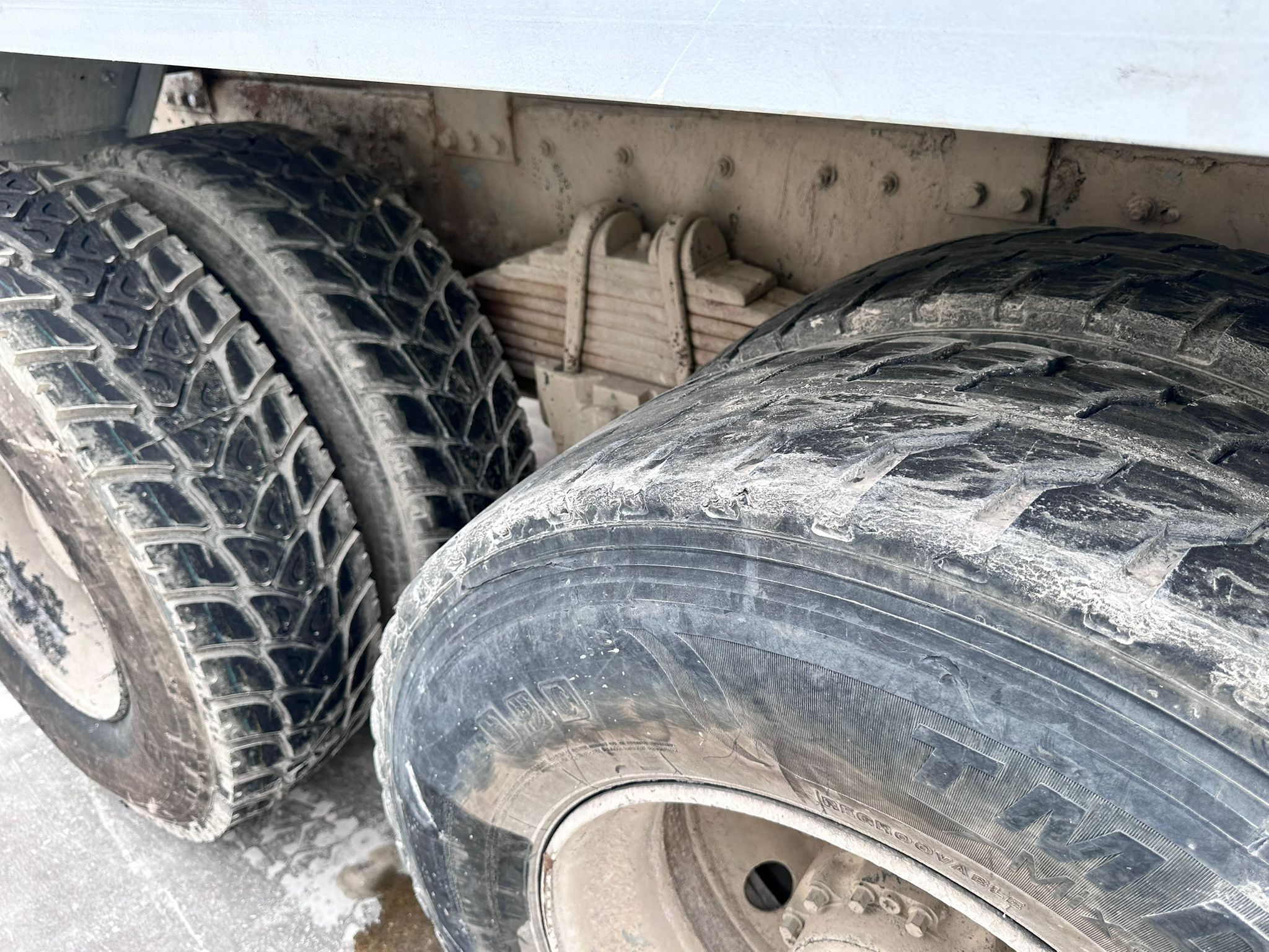 Hormigonera Renault 320.26 - Image 8