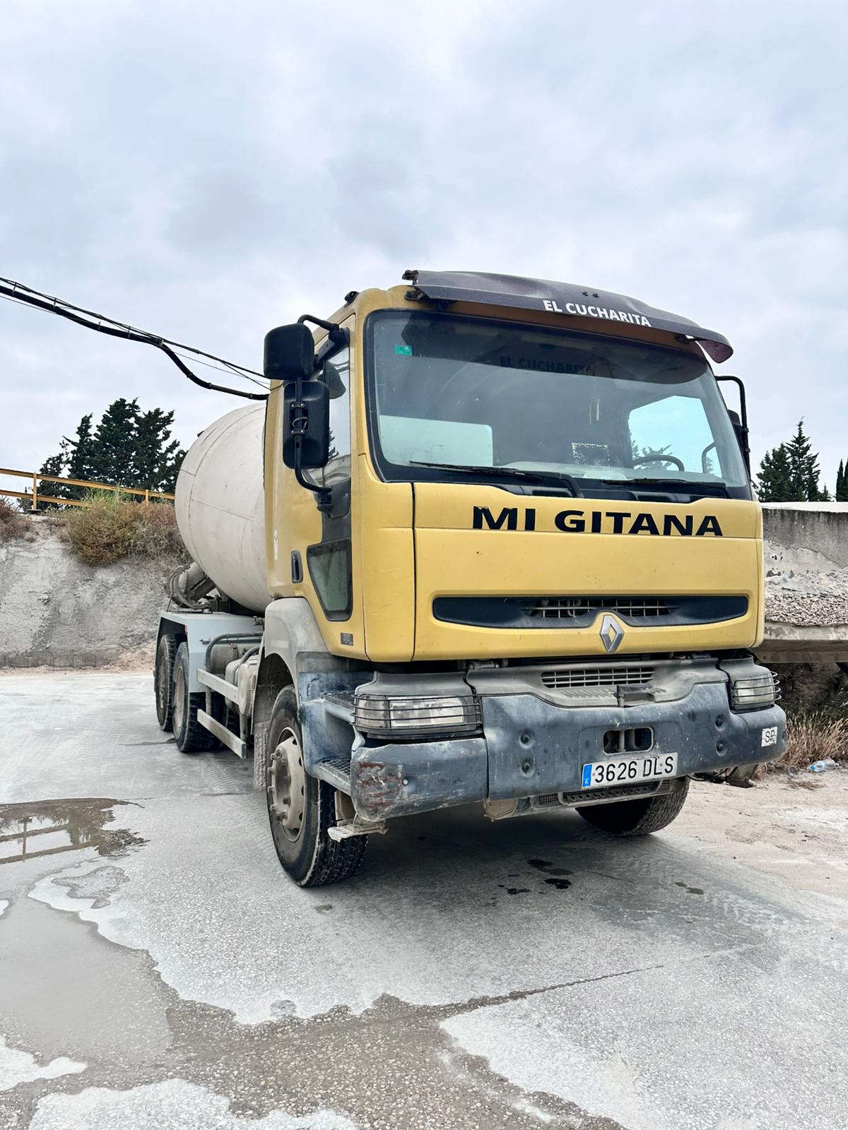 Hormigonera Renault 320.26 - Image 2